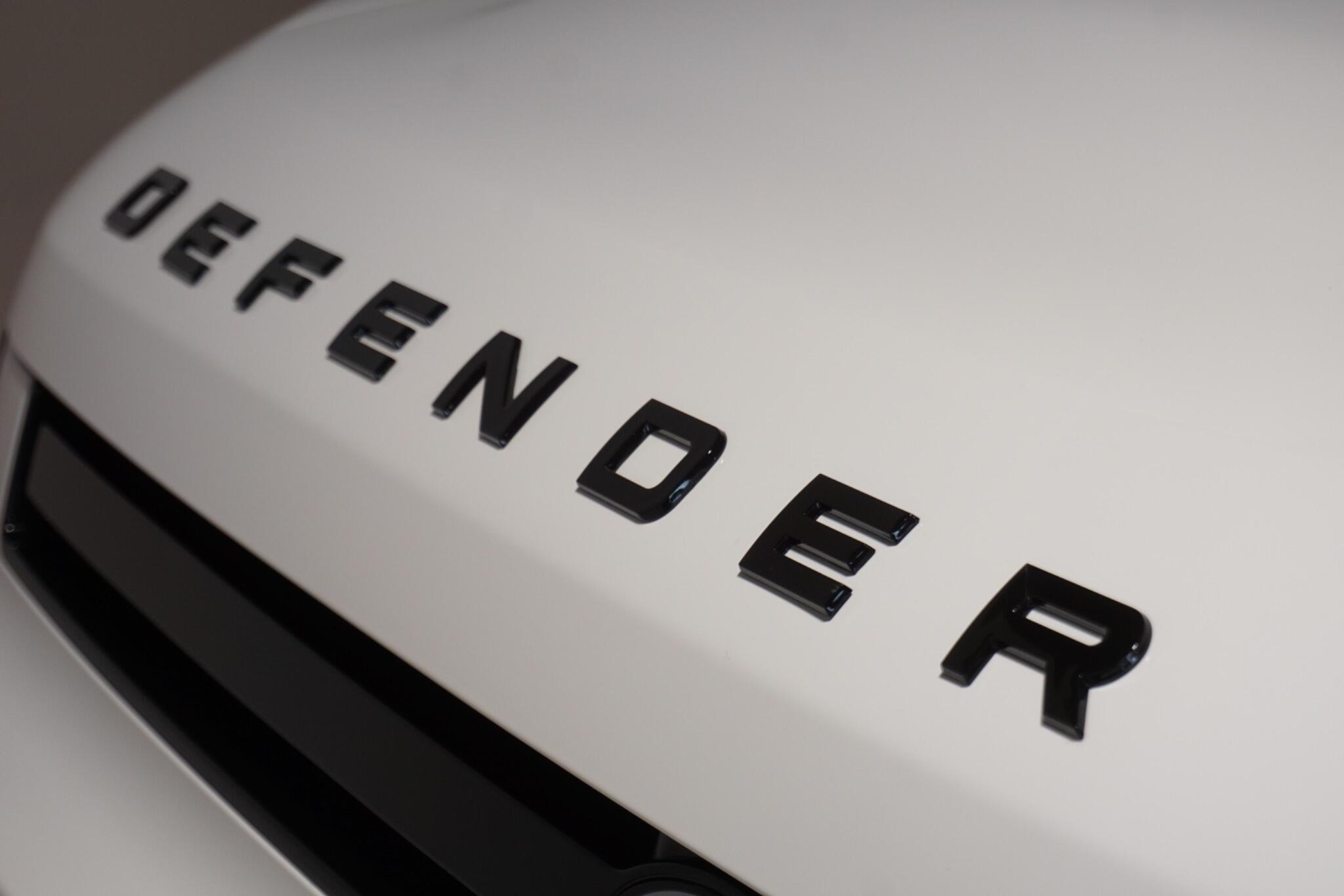 Land Rover Defender 90 3.0 D250 MHEV Hard Top SUV 3dr Diesel Auto 4WD SWB Euro 6 (s/s) (250 ps)
